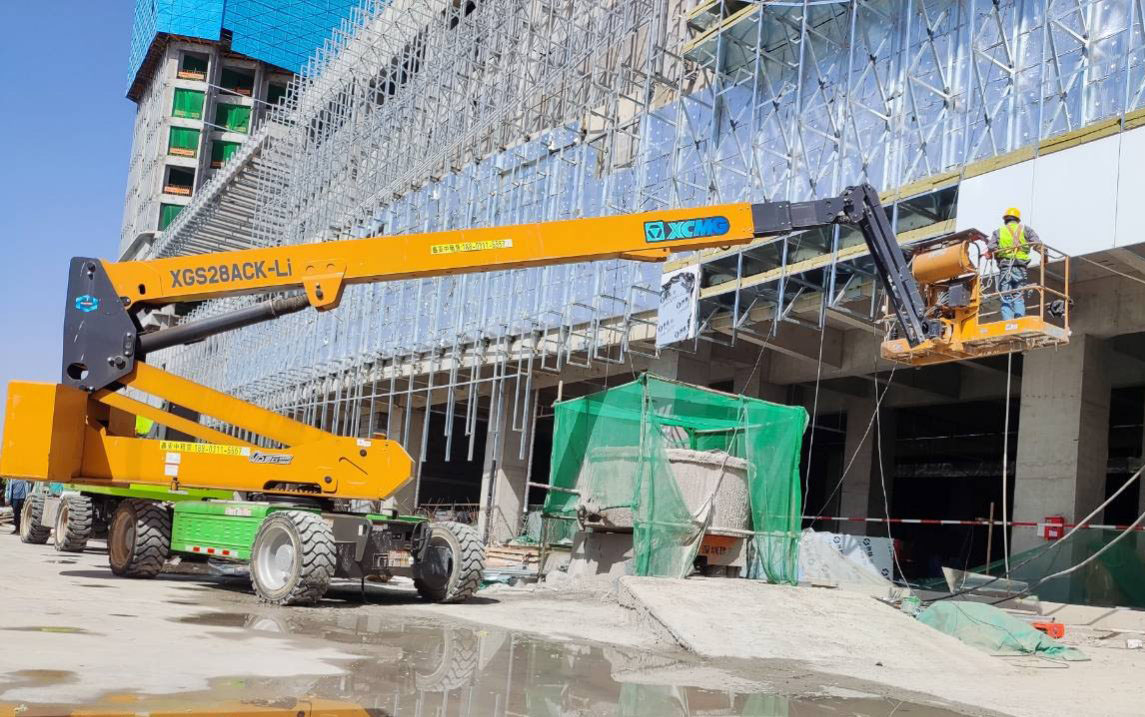 徐工高空利器，為河北邢臺某新能源廠房建設 “加速”