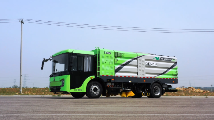 【新品搶先看】高效、舒適、智能全都要？徐工低入口洗掃車給您答案！